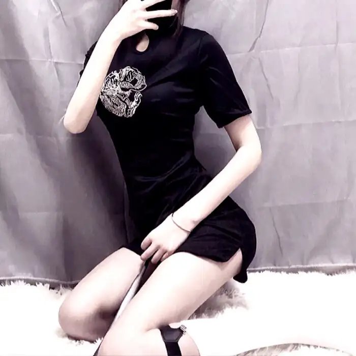 黑色河流